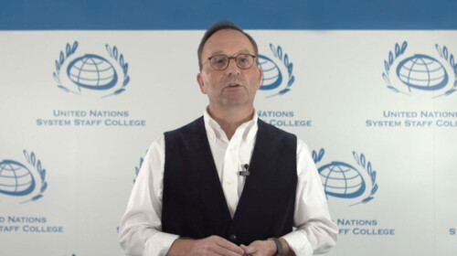 Patrick van Weerelt explains the Rubik’s Cube as an Analogy for the 2030 Agend